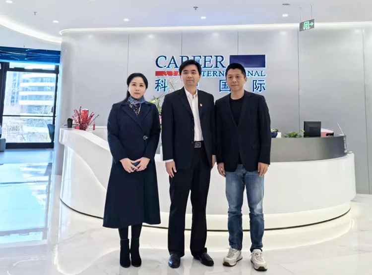 人力资源公司领航国际党委举办“两会”精神及经济政策解读专题讲座